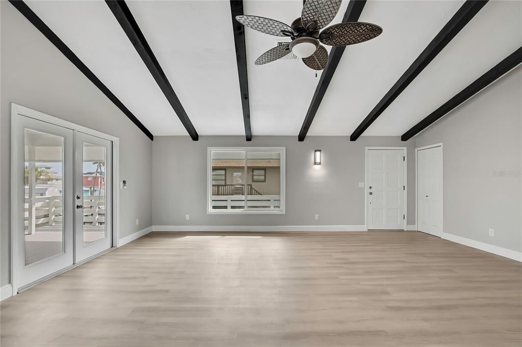 На продажу: $860,000 (5 спален, 0 ванн, 2432 Квадратных фут)