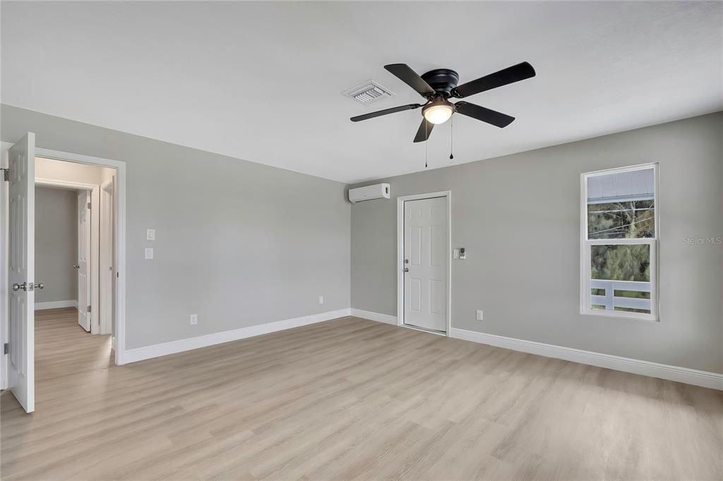 На продажу: $860,000 (5 спален, 0 ванн, 2432 Квадратных фут)