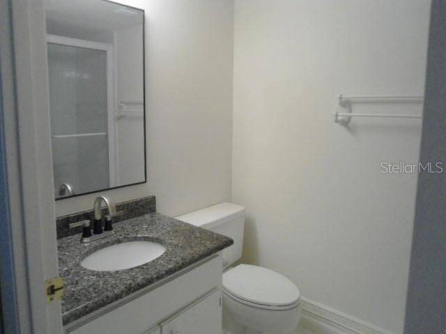 Active With Contract: $198,000 (2 beds, 2 baths, 1070 Square Feet)
