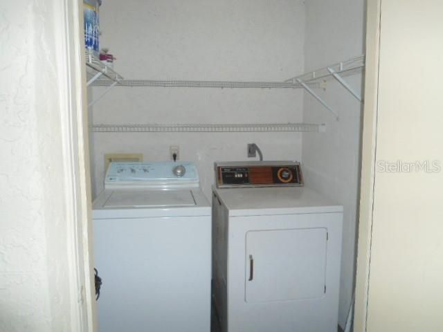 Active With Contract: $198,000 (2 beds, 2 baths, 1070 Square Feet)