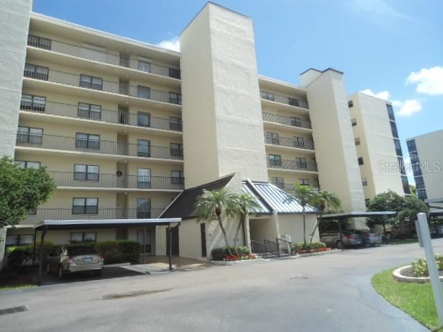 Active With Contract: $198,000 (2 beds, 2 baths, 1070 Square Feet)