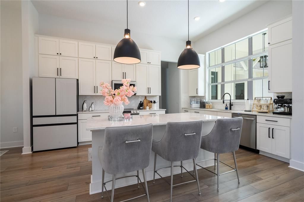 For Sale: $819,000 (4 beds, 3 baths, 2637 Square Feet)