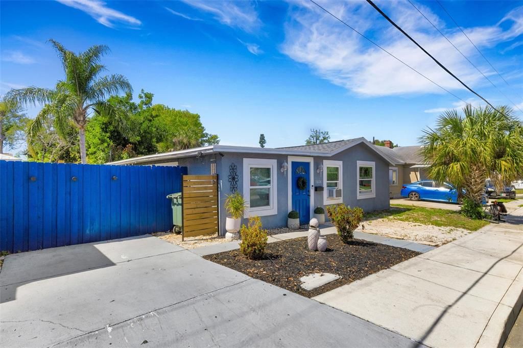 For Sale: $495,000 (4 beds, 0 baths, 2077 Square Feet)