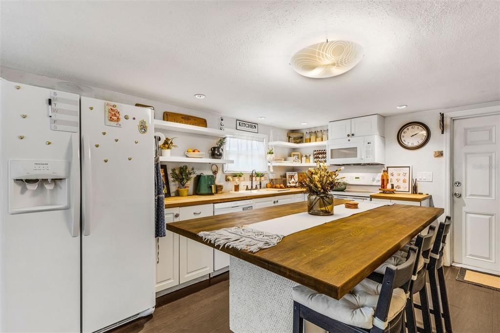 For Sale: $495,000 (4 beds, 0 baths, 2077 Square Feet)