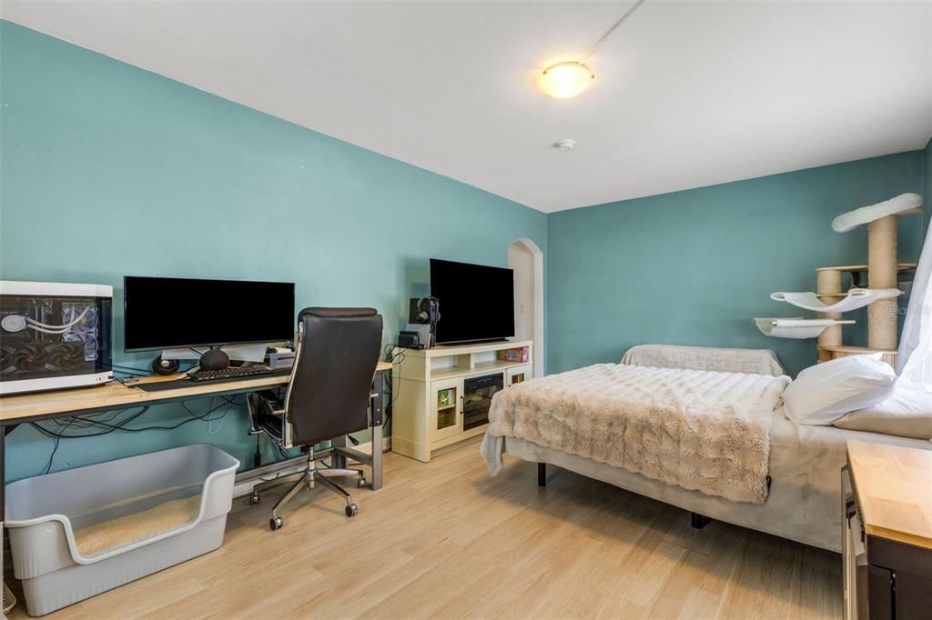 For Sale: $495,000 (4 beds, 0 baths, 2077 Square Feet)