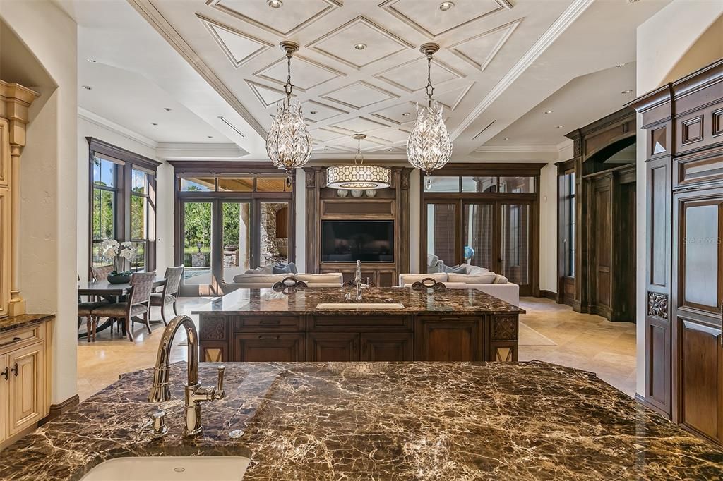 Activo con contrato: $5,150,000 (4 camas, 5 baños, 6950 Pies cuadrados)