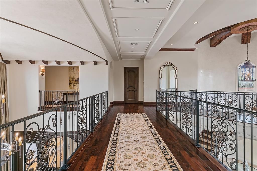 Activo con contrato: $5,150,000 (4 camas, 5 baños, 6950 Pies cuadrados)