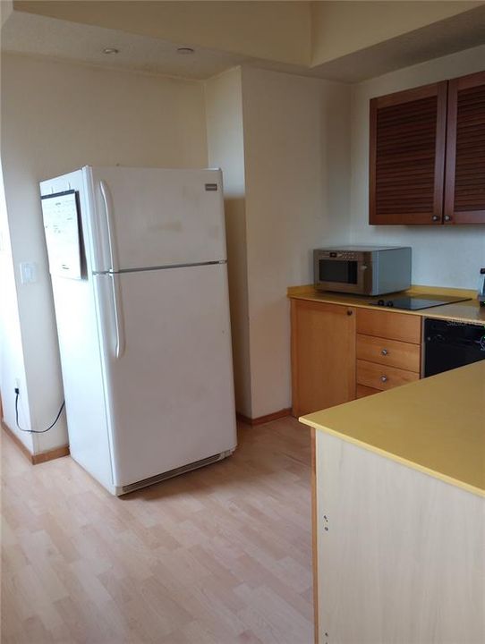 На продажу: $150,000 (1 спален, 1 ванн, 670 Квадратных фут)