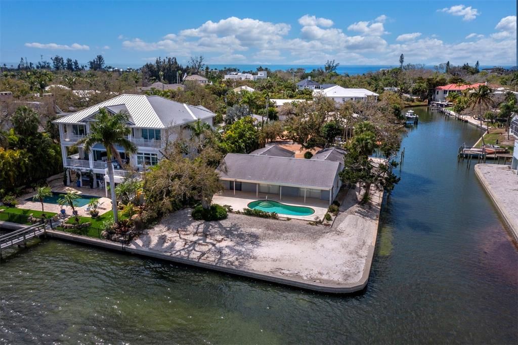Active With Contract: $2,750,000 (2 beds, 2 baths, 2510 Square Feet)