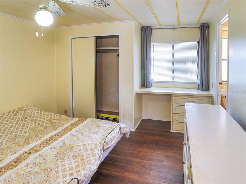 For Sale: $179,000 (2 beds, 2 baths, 1456 Square Feet)