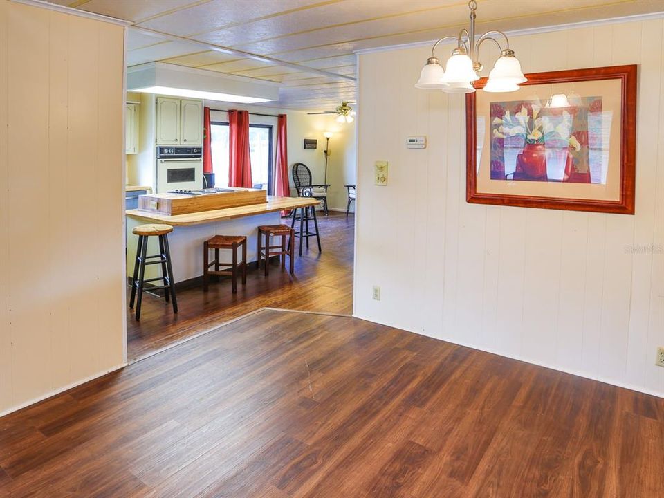 For Sale: $179,000 (2 beds, 2 baths, 1456 Square Feet)