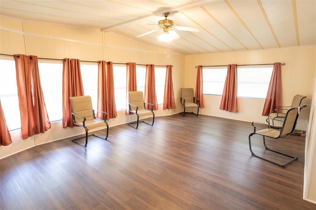 For Sale: $179,000 (2 beds, 2 baths, 1456 Square Feet)