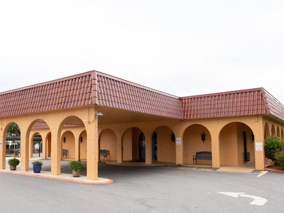 For Sale: $179,000 (2 beds, 2 baths, 1456 Square Feet)