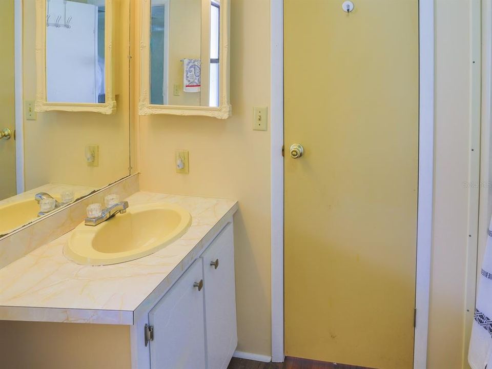 For Sale: $179,000 (2 beds, 2 baths, 1456 Square Feet)