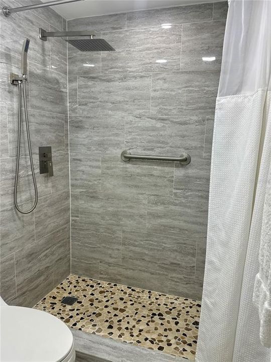 待售: $499,990 (2 贝兹, 2 浴室, 1275 平方英尺)