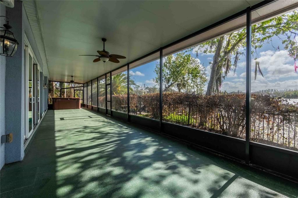En Venta: $774,900 (3 camas, 2 baños, 2406 Pies cuadrados)