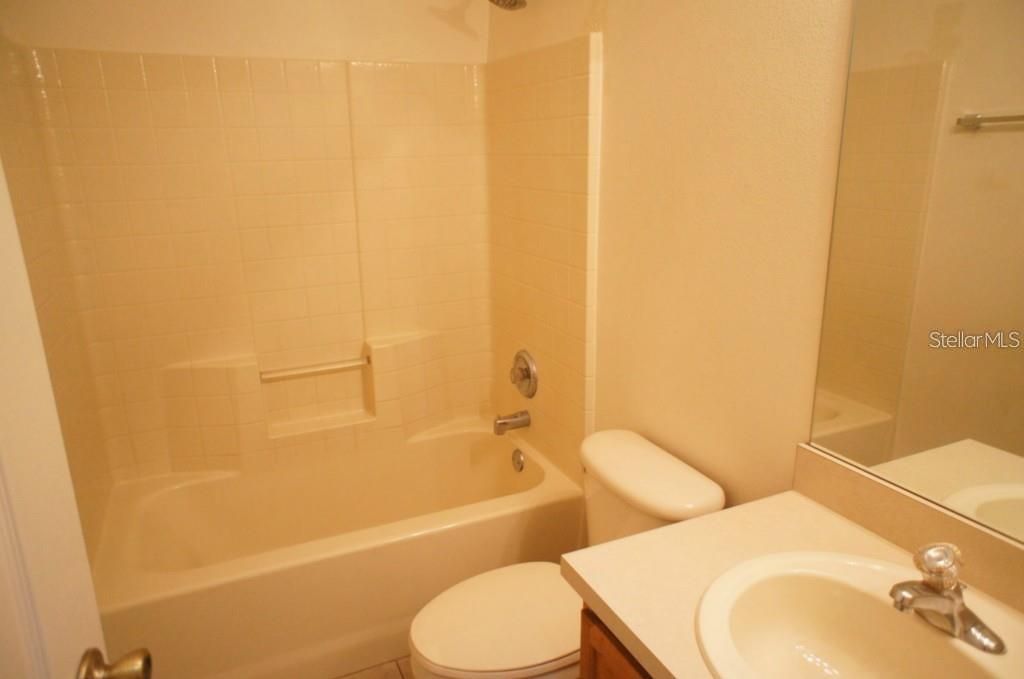 For Rent: $1,900 (3 beds, 2 baths, 1420 Square Feet)