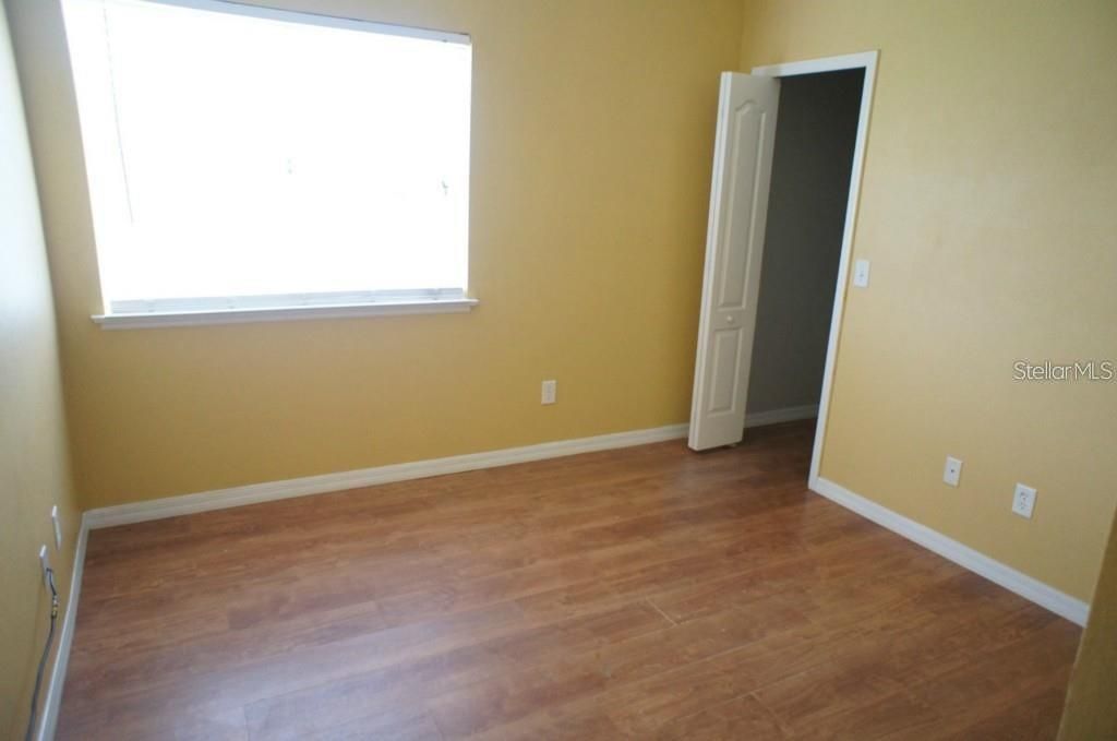 For Rent: $1,900 (3 beds, 2 baths, 1420 Square Feet)