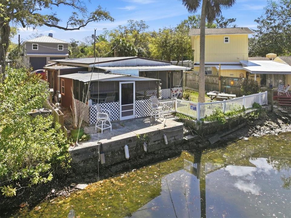 For Sale: $339,900 (2 beds, 1 baths, 552 Square Feet)