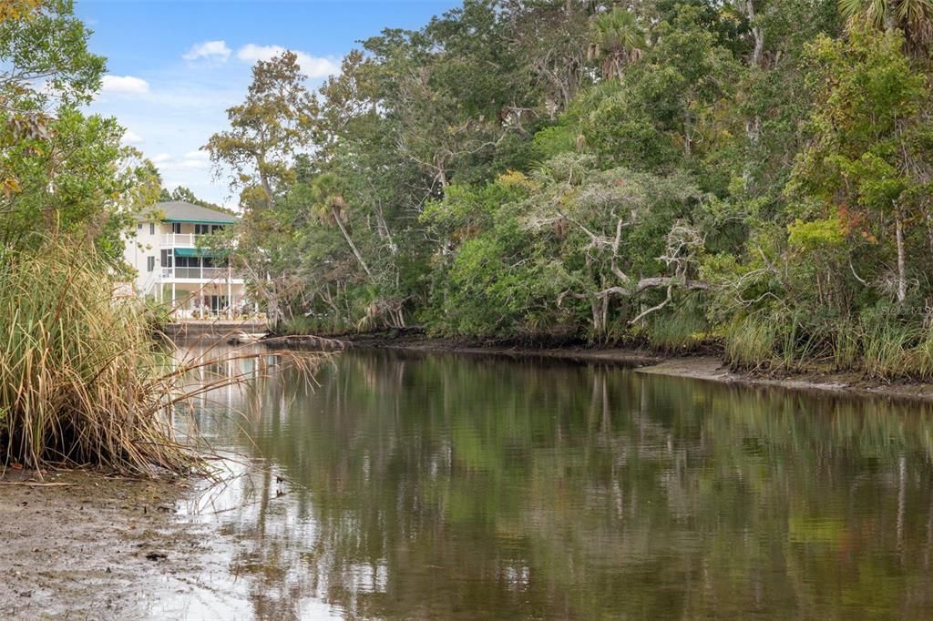 For Sale: $339,900 (2 beds, 1 baths, 552 Square Feet)