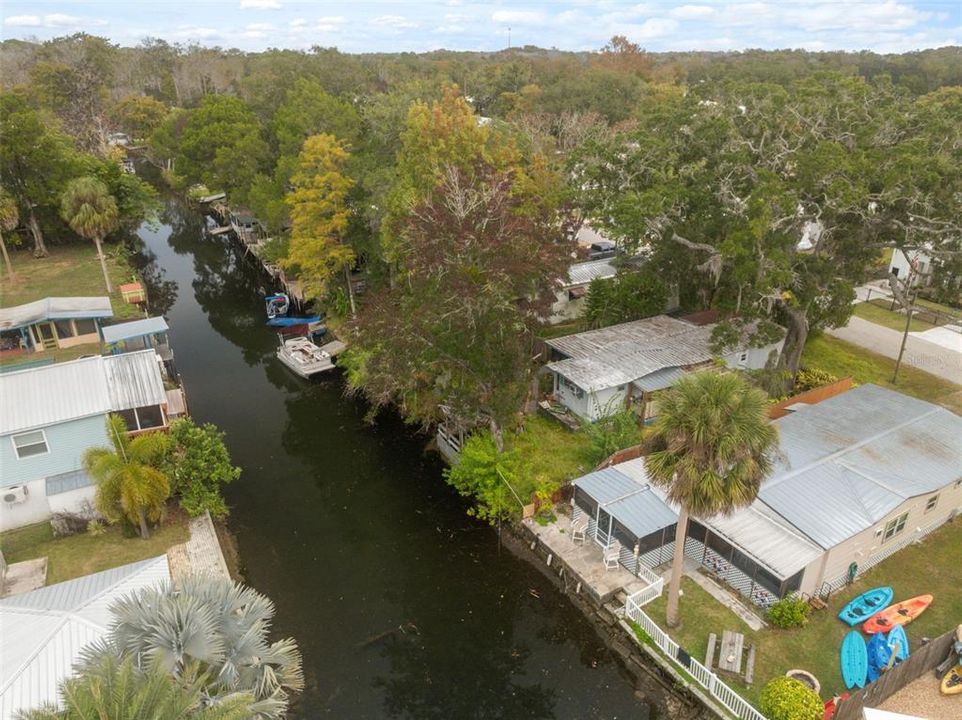 For Sale: $339,900 (2 beds, 1 baths, 552 Square Feet)