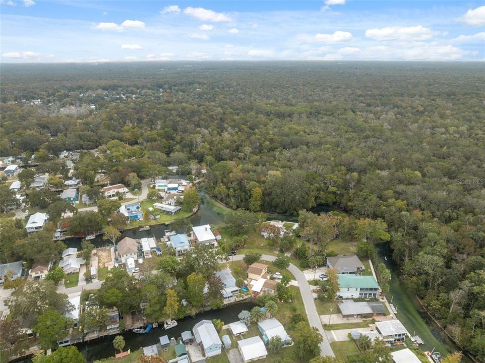 For Sale: $339,900 (2 beds, 1 baths, 552 Square Feet)