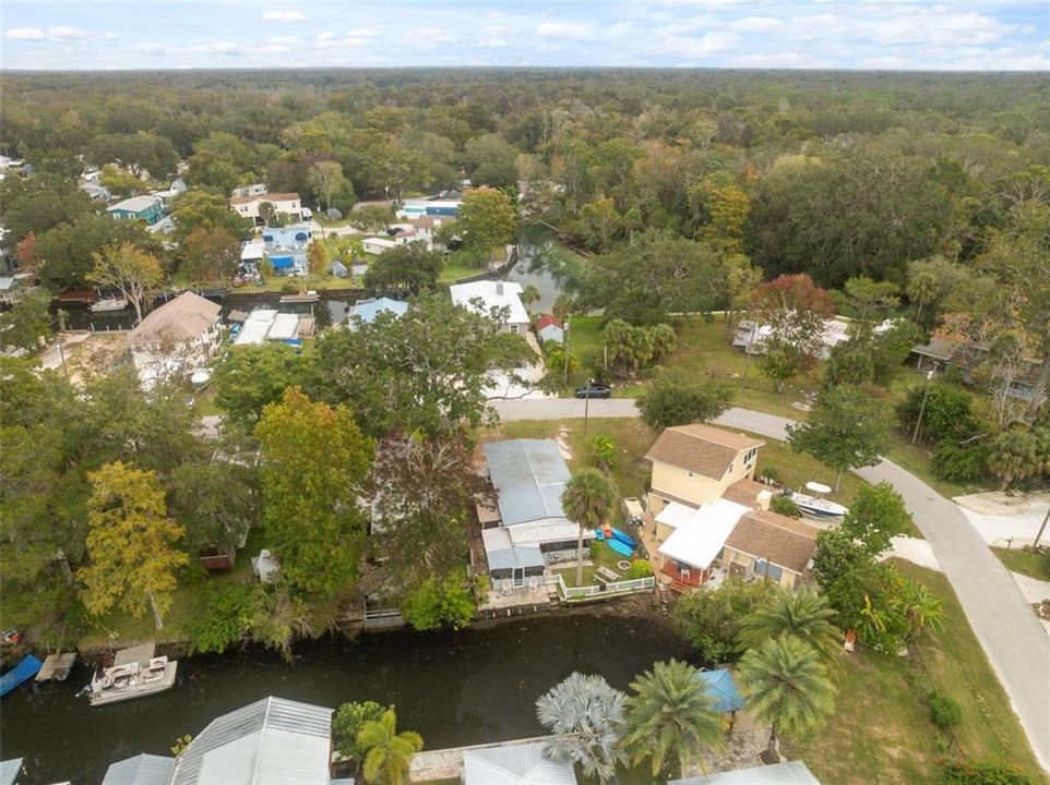 For Sale: $339,900 (2 beds, 1 baths, 552 Square Feet)