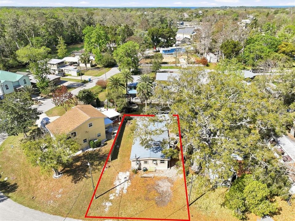 For Sale: $339,900 (2 beds, 1 baths, 552 Square Feet)