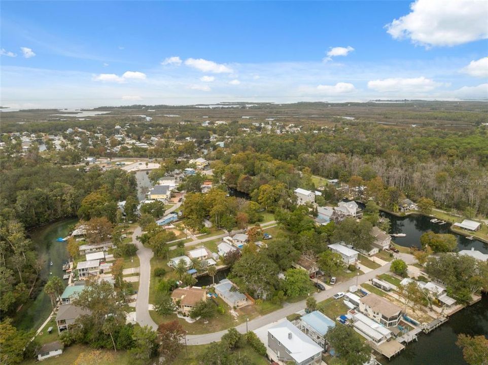 For Sale: $339,900 (2 beds, 1 baths, 552 Square Feet)