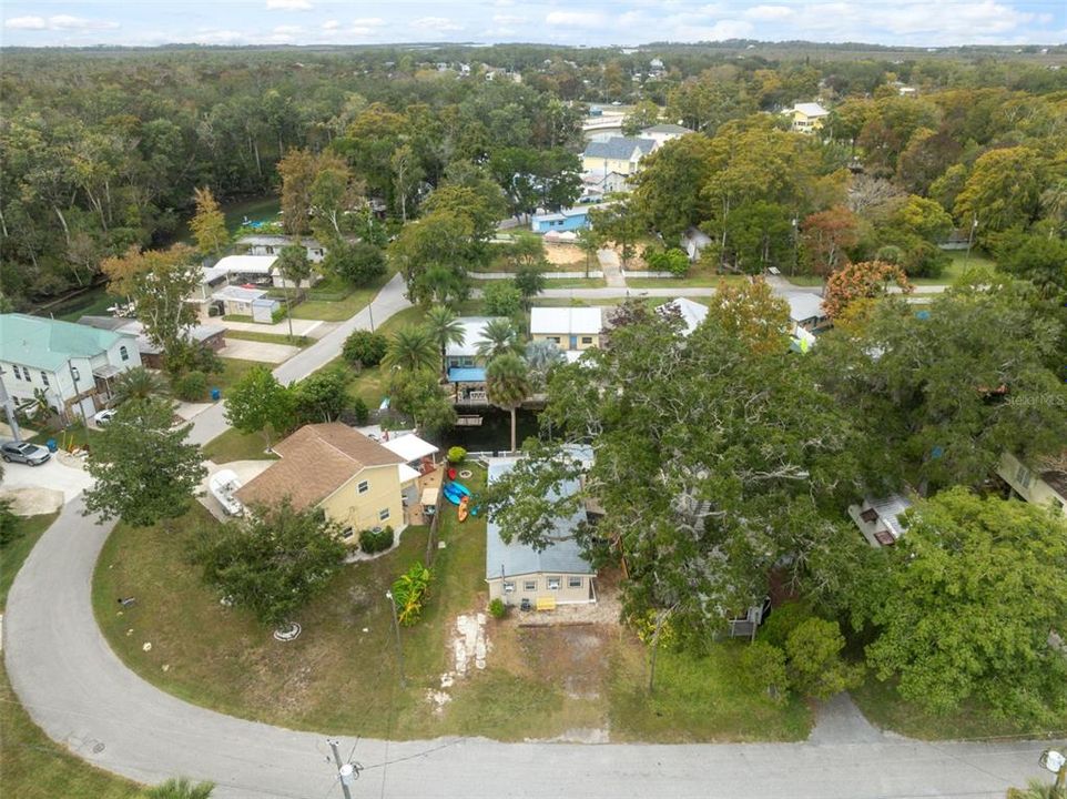 For Sale: $339,900 (2 beds, 1 baths, 552 Square Feet)