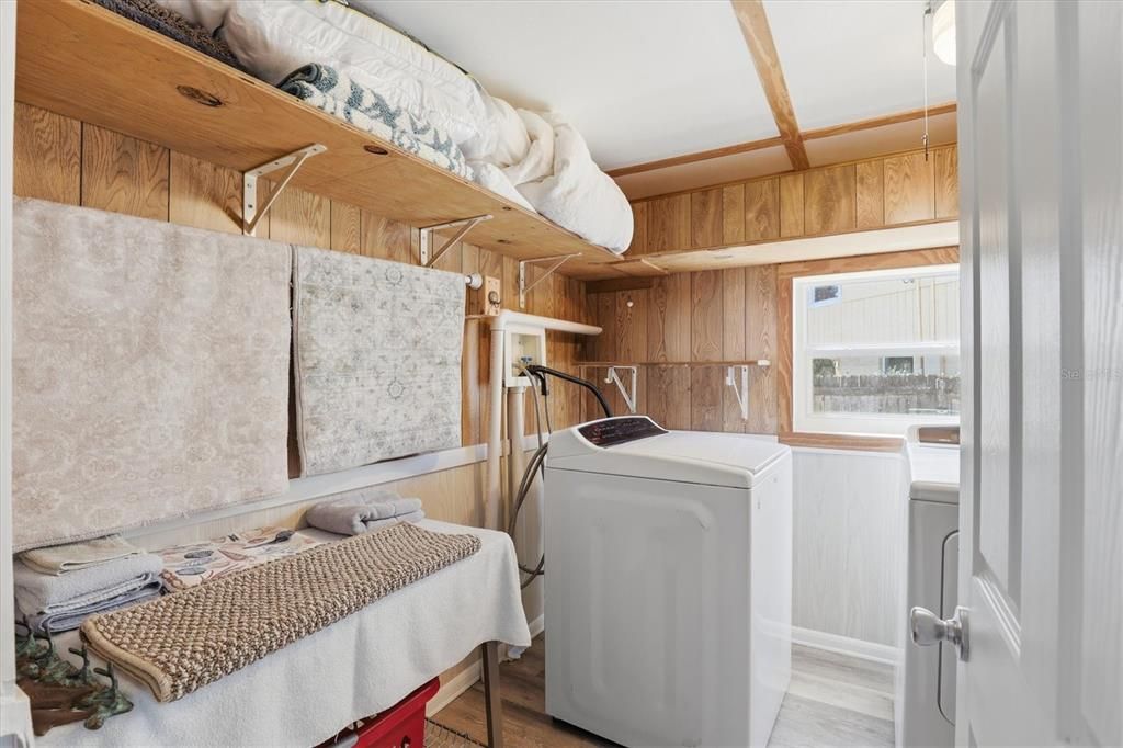 For Sale: $339,900 (2 beds, 1 baths, 552 Square Feet)