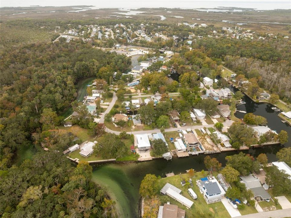 For Sale: $339,900 (2 beds, 1 baths, 552 Square Feet)