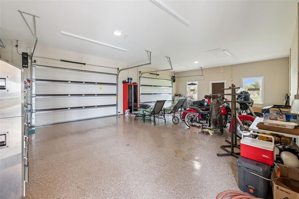 En Venta: $1,200,000 (3 camas, 2 baños, 2576 Pies cuadrados)