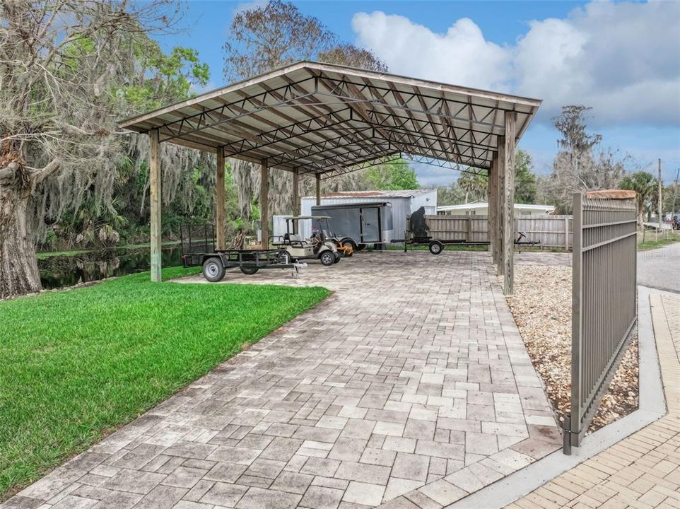 En Venta: $1,200,000 (3 camas, 2 baños, 2576 Pies cuadrados)