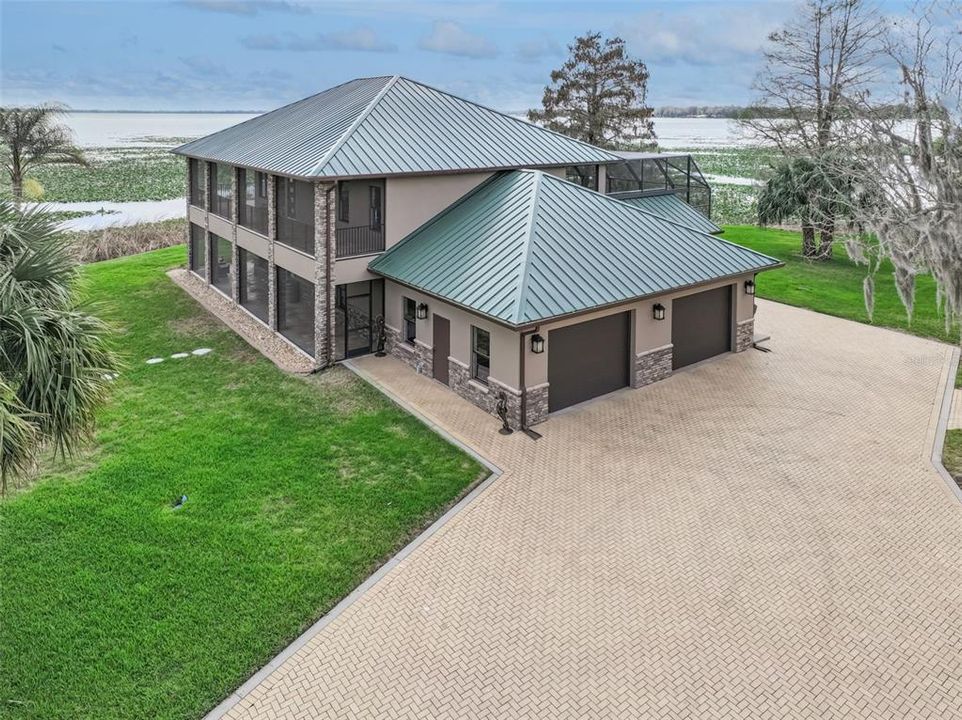 En Venta: $1,200,000 (3 camas, 2 baños, 2576 Pies cuadrados)