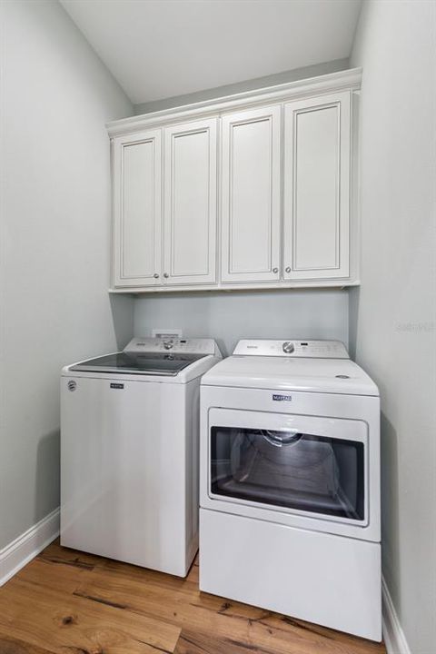 En Venta: $1,200,000 (3 camas, 2 baños, 2576 Pies cuadrados)