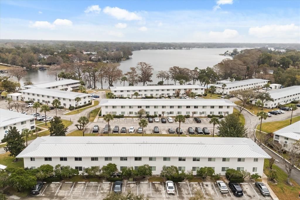 For Sale: $349,000 (2 beds, 1 baths, 816 Square Feet)