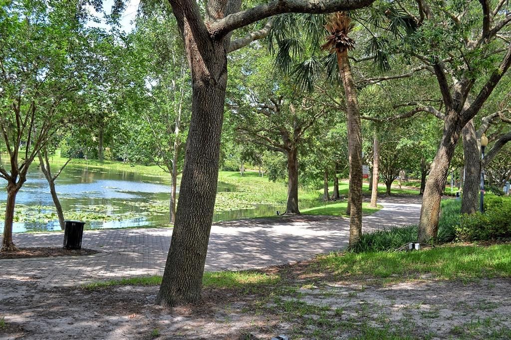 For Sale: $349,000 (2 beds, 1 baths, 816 Square Feet)
