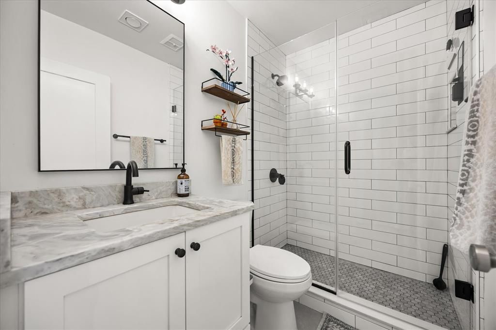 For Sale: $349,000 (2 beds, 1 baths, 816 Square Feet)