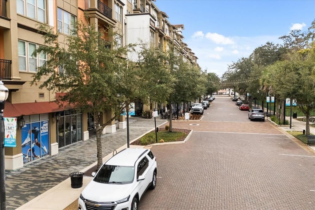 For Sale: $349,000 (2 beds, 1 baths, 816 Square Feet)