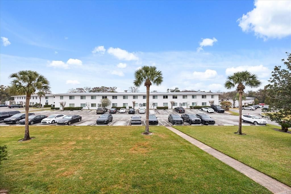 For Sale: $349,000 (2 beds, 1 baths, 816 Square Feet)