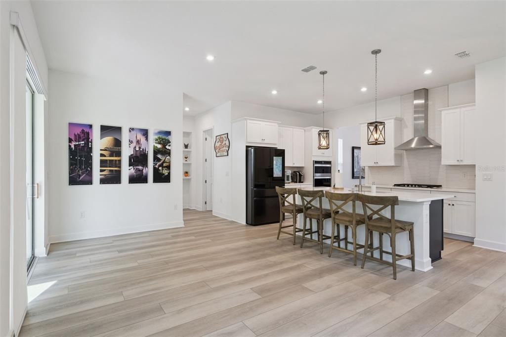 Active With Contract: $1,184,999 (6 beds, 4 baths, 3592 Square Feet)