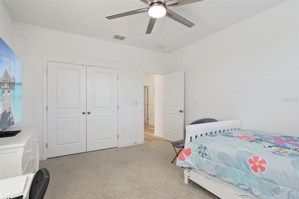 Active With Contract: $1,184,999 (6 beds, 4 baths, 3592 Square Feet)