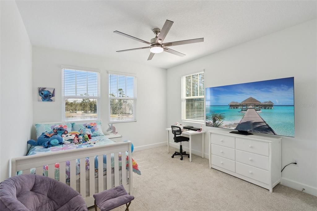 Active With Contract: $1,184,999 (6 beds, 4 baths, 3592 Square Feet)