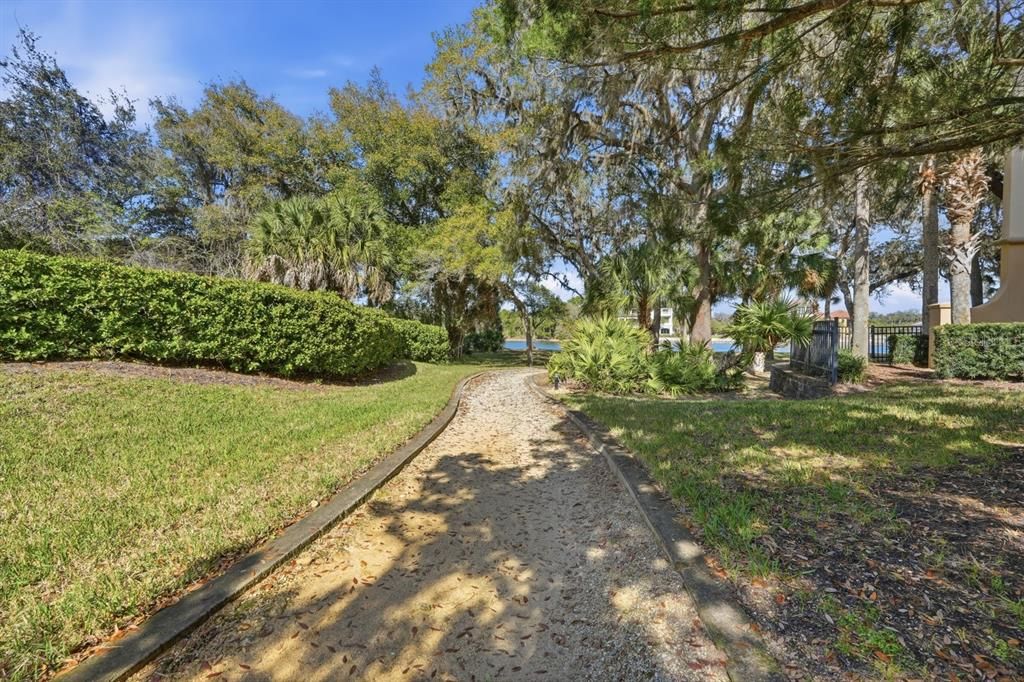 For Sale: $224,900 (2 beds, 2 baths, 1115 Square Feet)