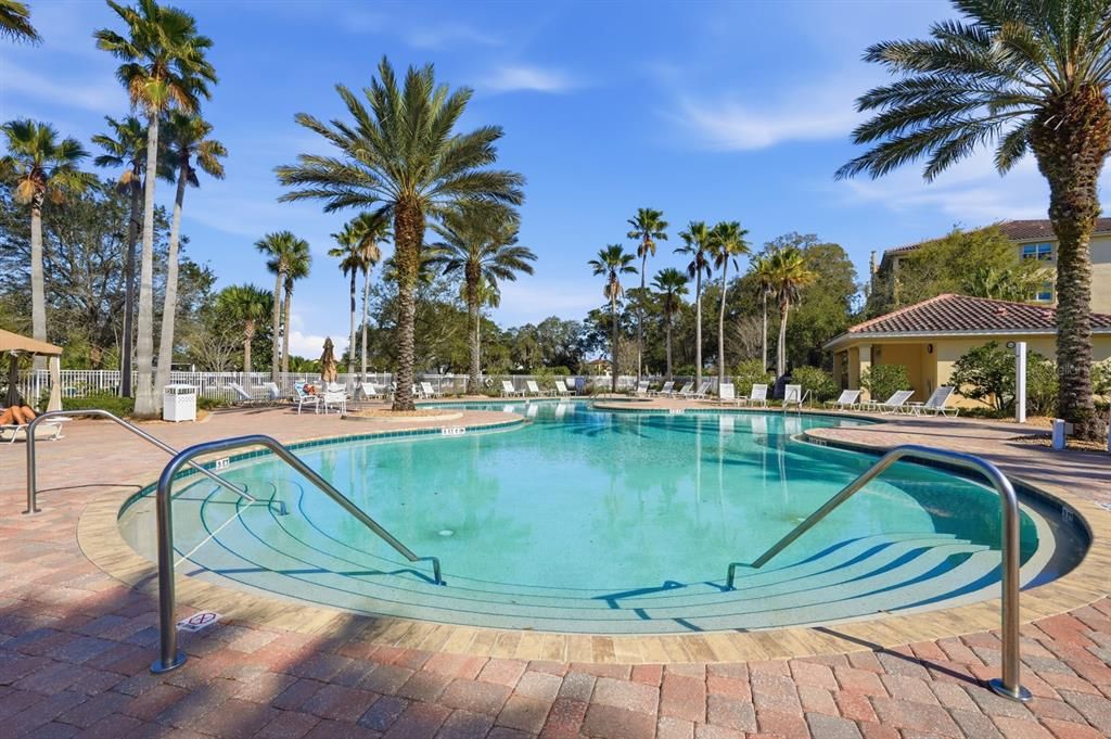 For Sale: $224,900 (2 beds, 2 baths, 1115 Square Feet)