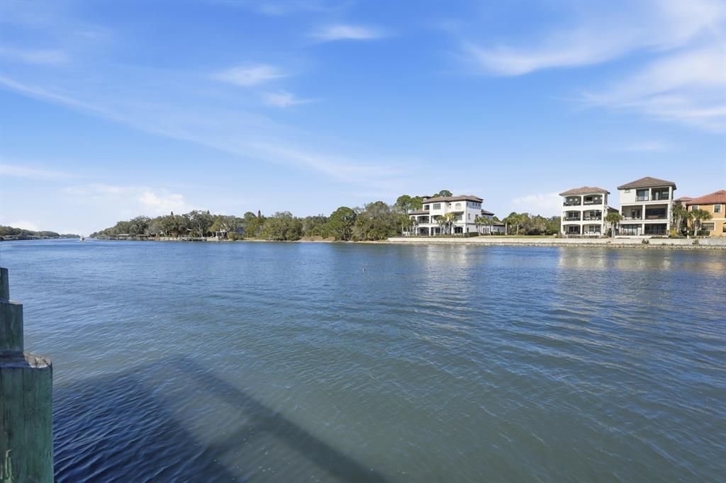 For Sale: $224,900 (2 beds, 2 baths, 1115 Square Feet)