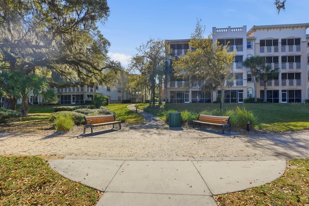 For Sale: $224,900 (2 beds, 2 baths, 1115 Square Feet)