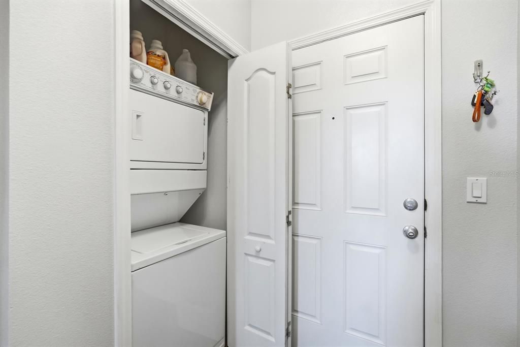 For Sale: $224,900 (2 beds, 2 baths, 1115 Square Feet)