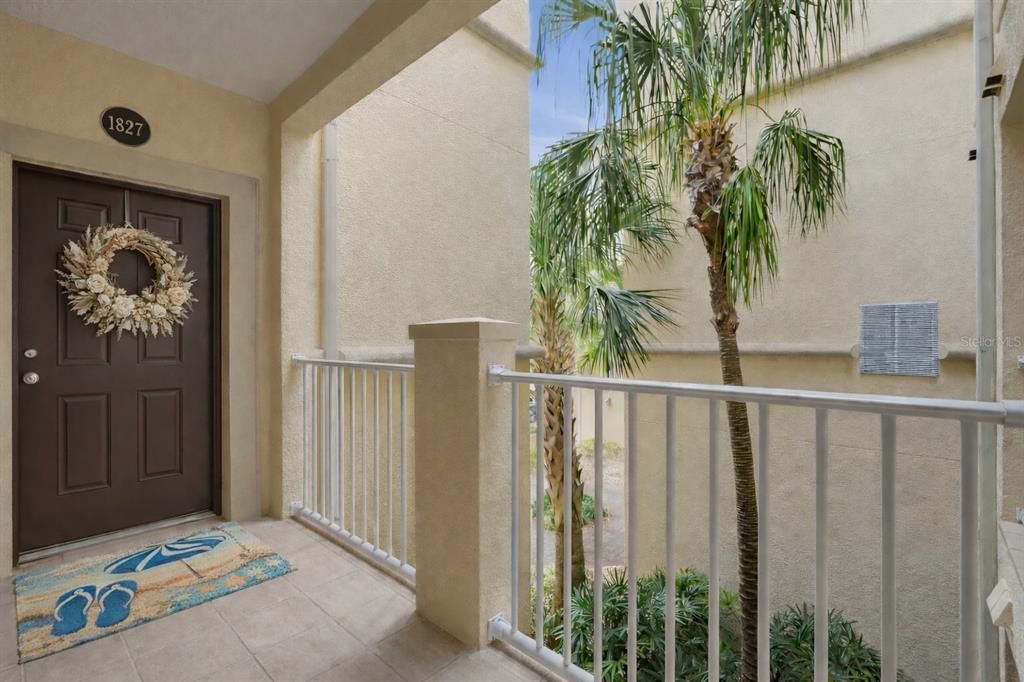 For Sale: $224,900 (2 beds, 2 baths, 1115 Square Feet)
